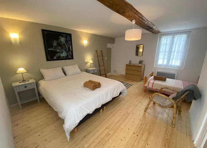 La Halte De La Huniere - Calme - - Garage